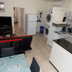 Stewart Apt- Trincity, Airport, Washer, Dryer, Office, Cable , Wifi Apartment